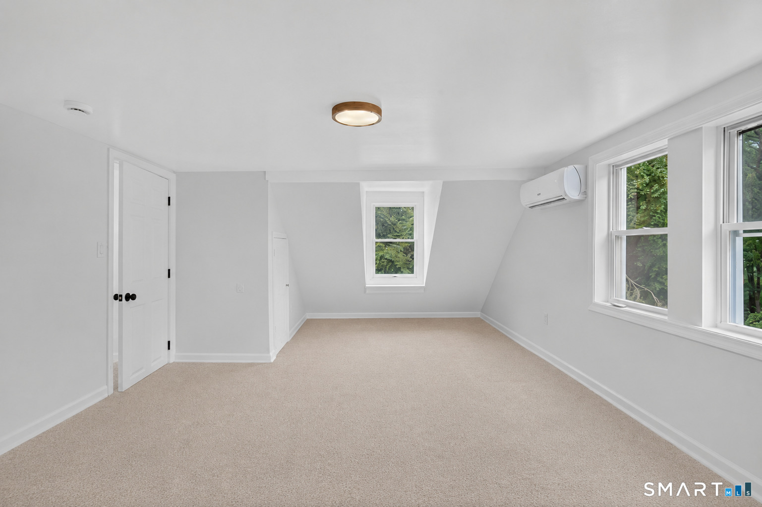 52 Walnut Hill Road East Lyme CT 06333