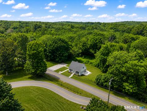 52 Walnut Hill Road East Lyme CT 06333