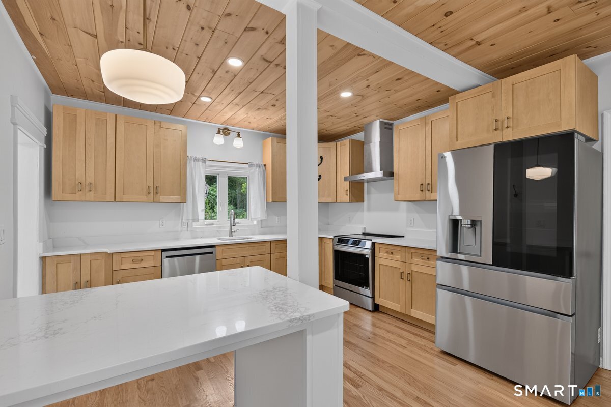 52 Walnut Hill Road East Lyme CT 06333