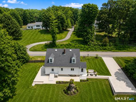 52 Walnut Hill Road East Lyme CT 06333