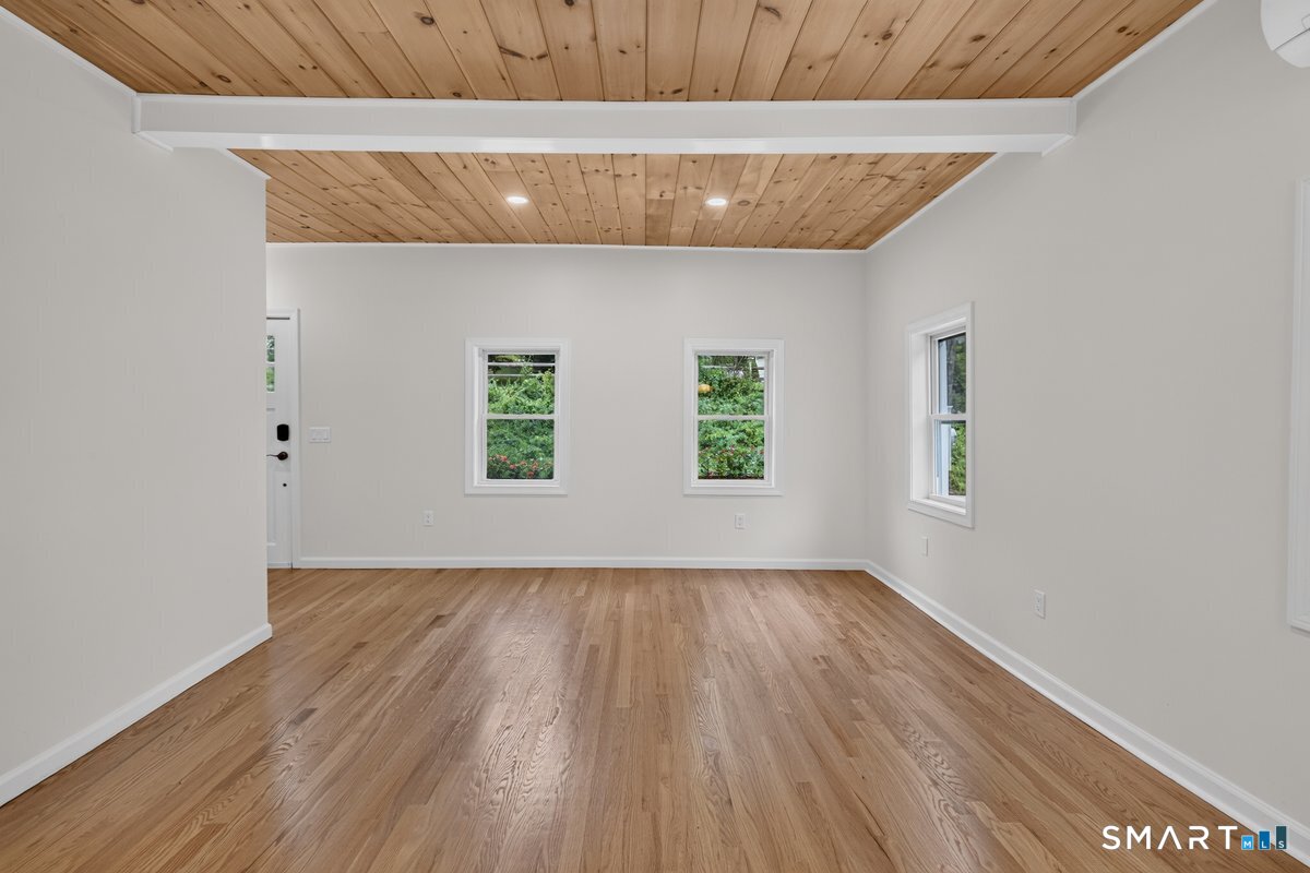 52 Walnut Hill Road East Lyme CT 06333