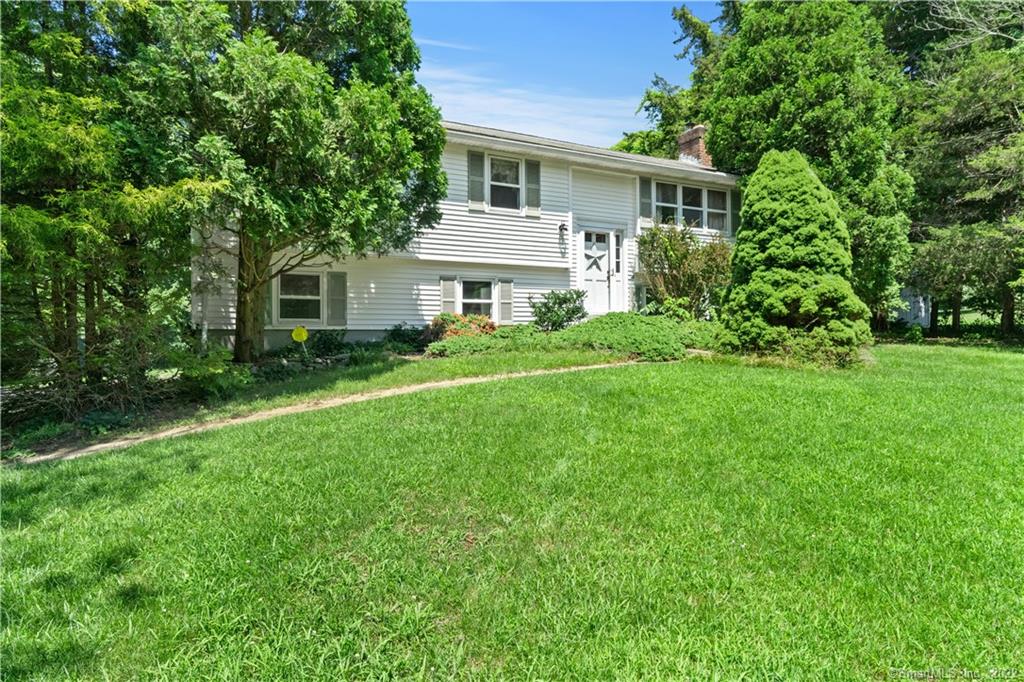 93 Thomas Road Ledyard CT 06339