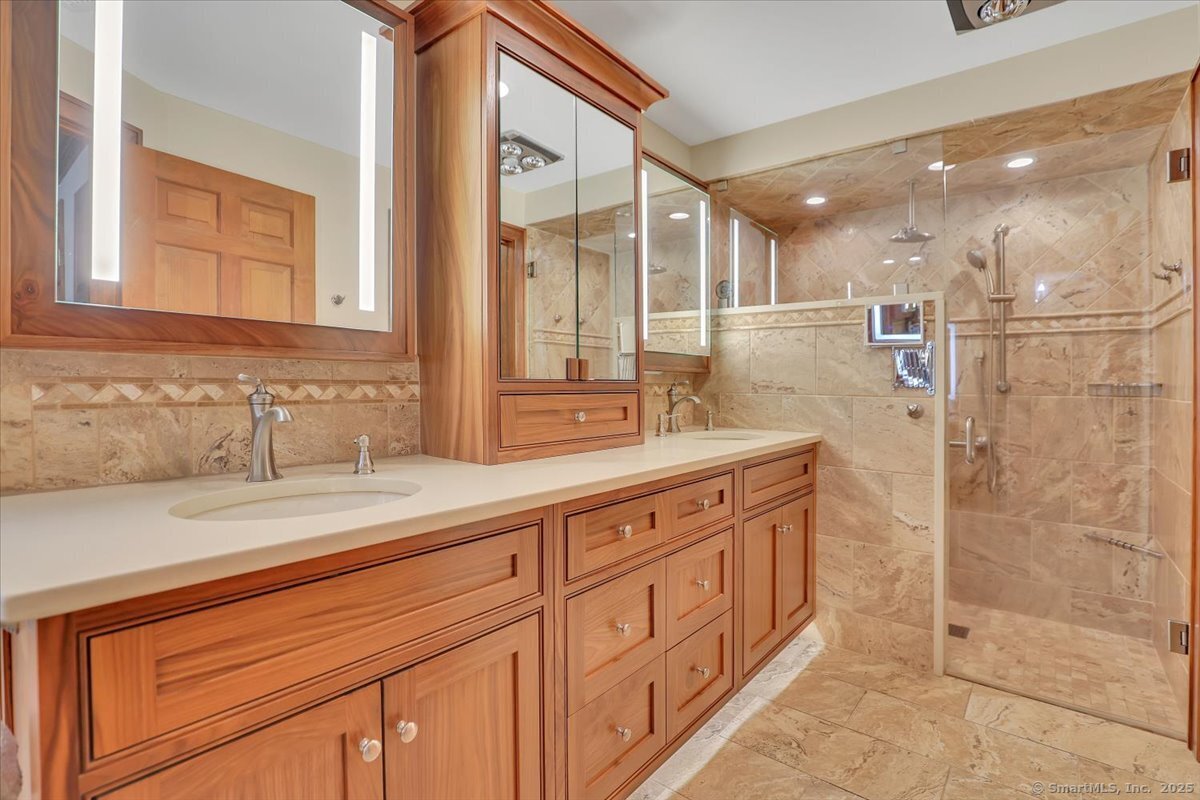 200 North Farm Road Middlebury CT 06762