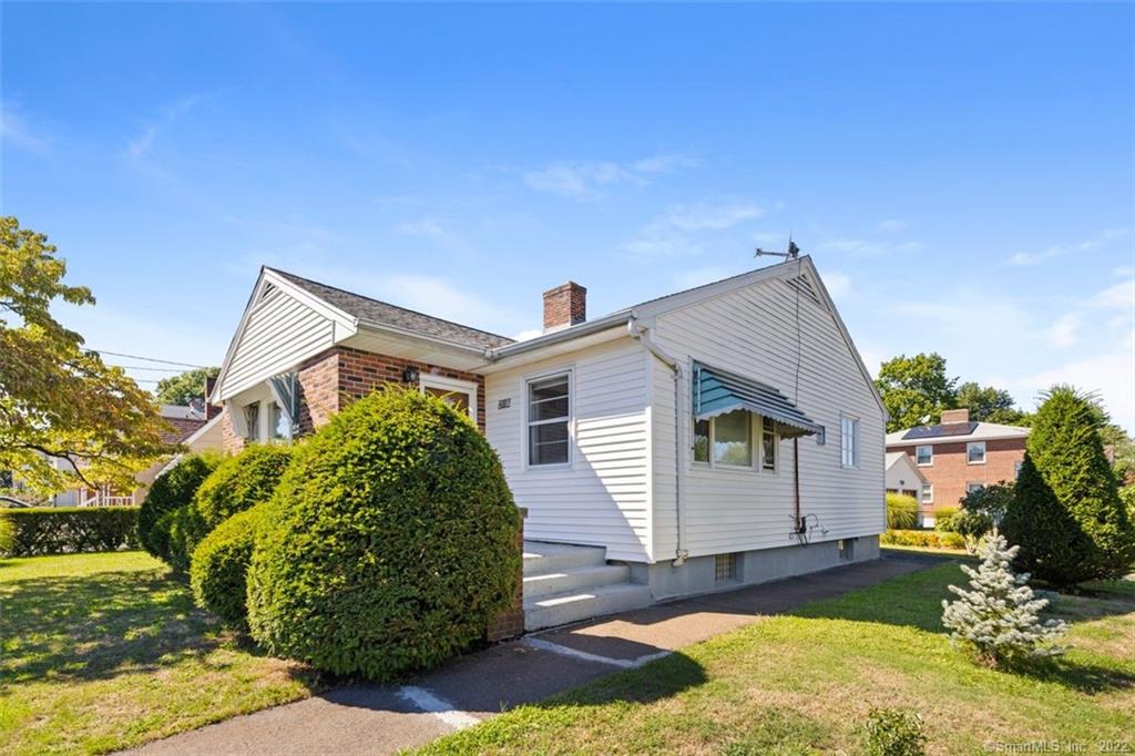 216 Linnmoore Street Hartford CT 06106
