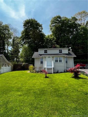 20 Lincoln Avenue Danbury CT 06810