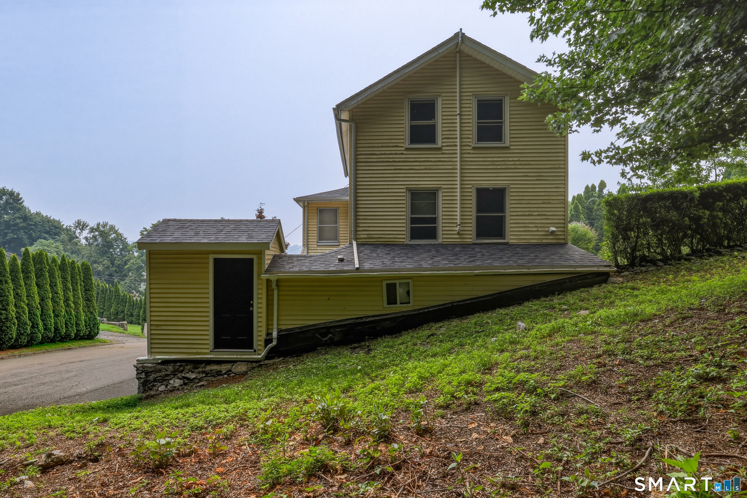 26 Washington Street Derby CT 06418