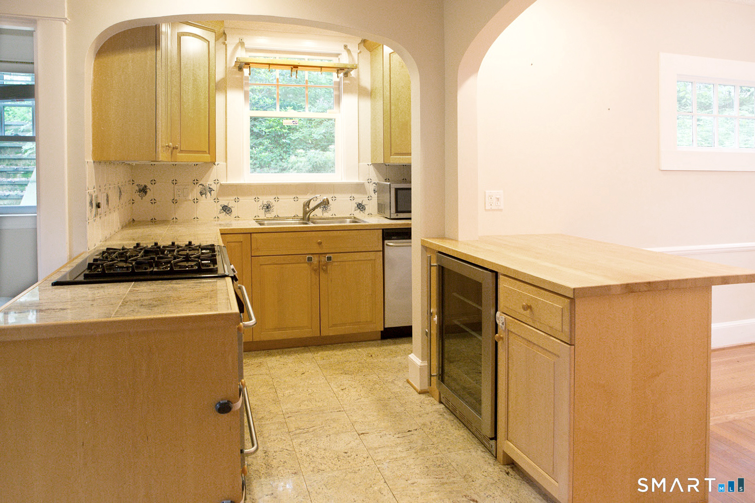 130 Marvelwood Drive New Haven CT 06515