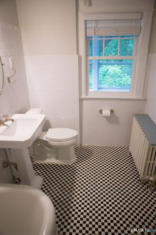 130 Marvelwood Drive New Haven CT 06515
