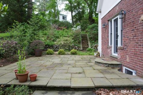 130 Marvelwood Drive New Haven CT 06515