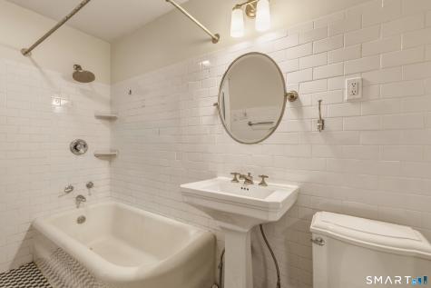 130 Marvelwood Drive New Haven CT 06515