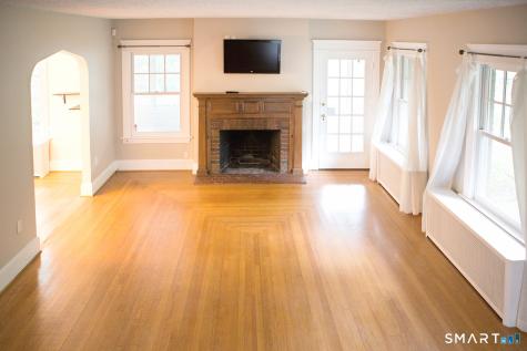 130 Marvelwood Drive New Haven CT 06515