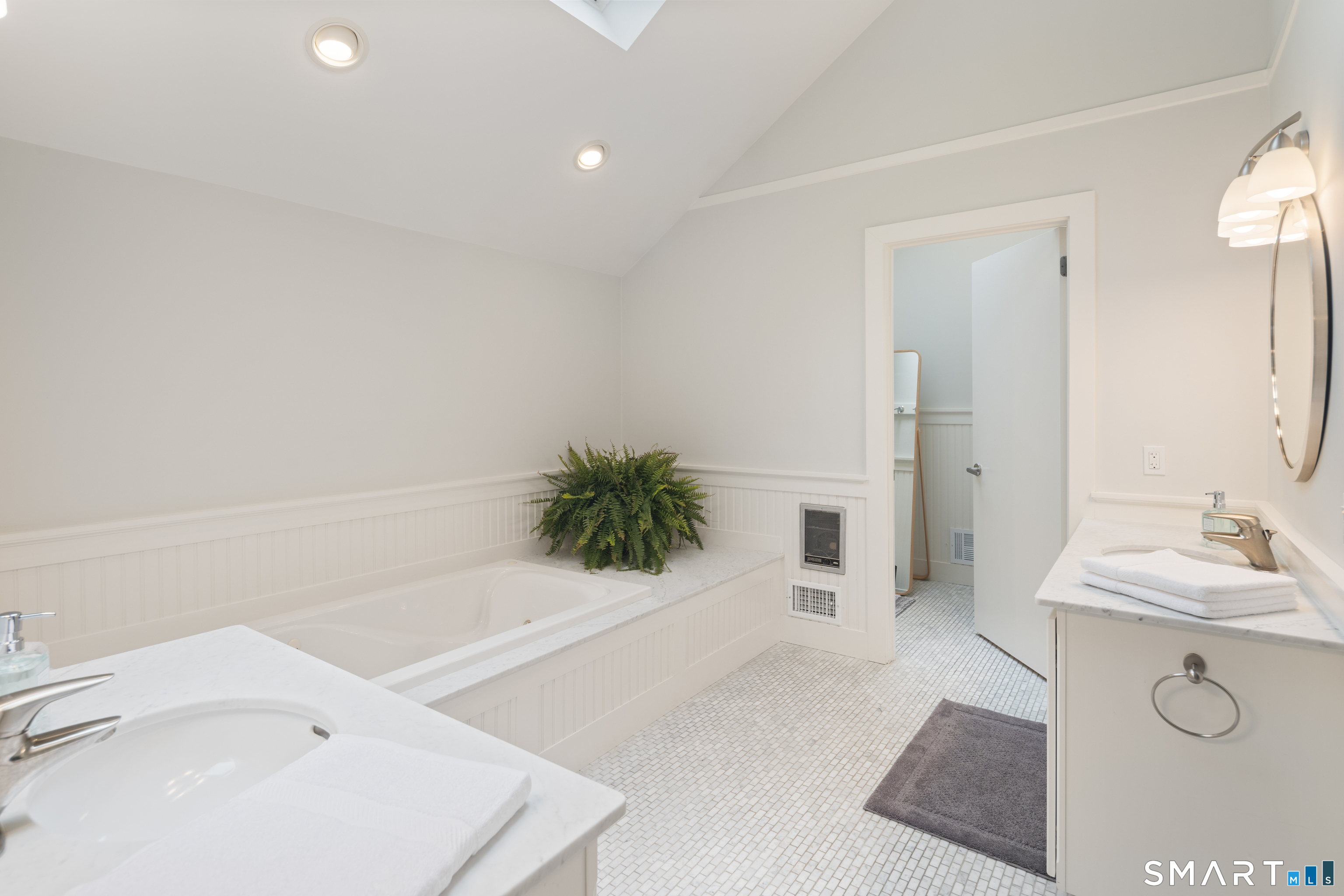 2 Sleepy Hollow Road New Canaan CT 06840