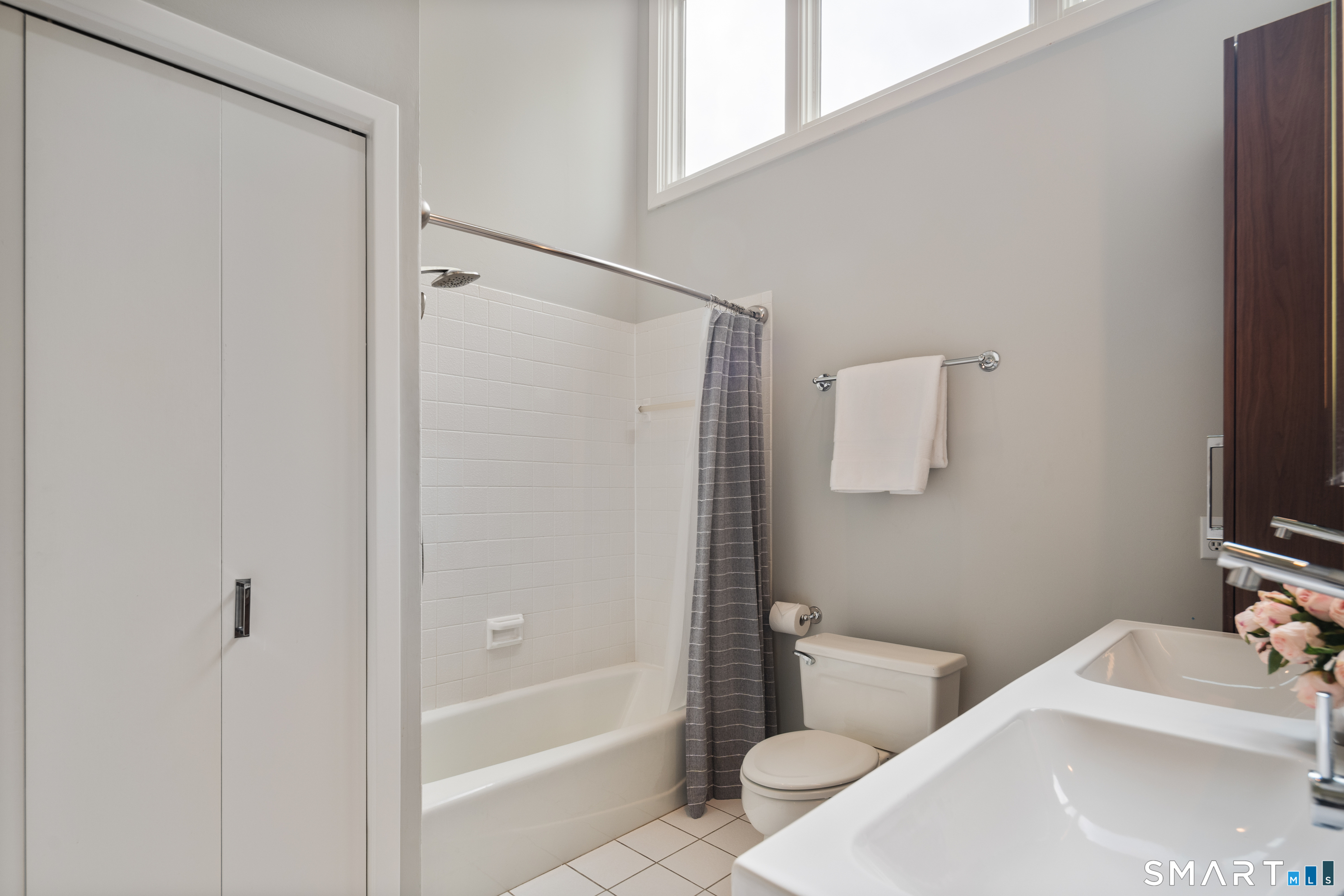 2 Sleepy Hollow Road New Canaan CT 06840