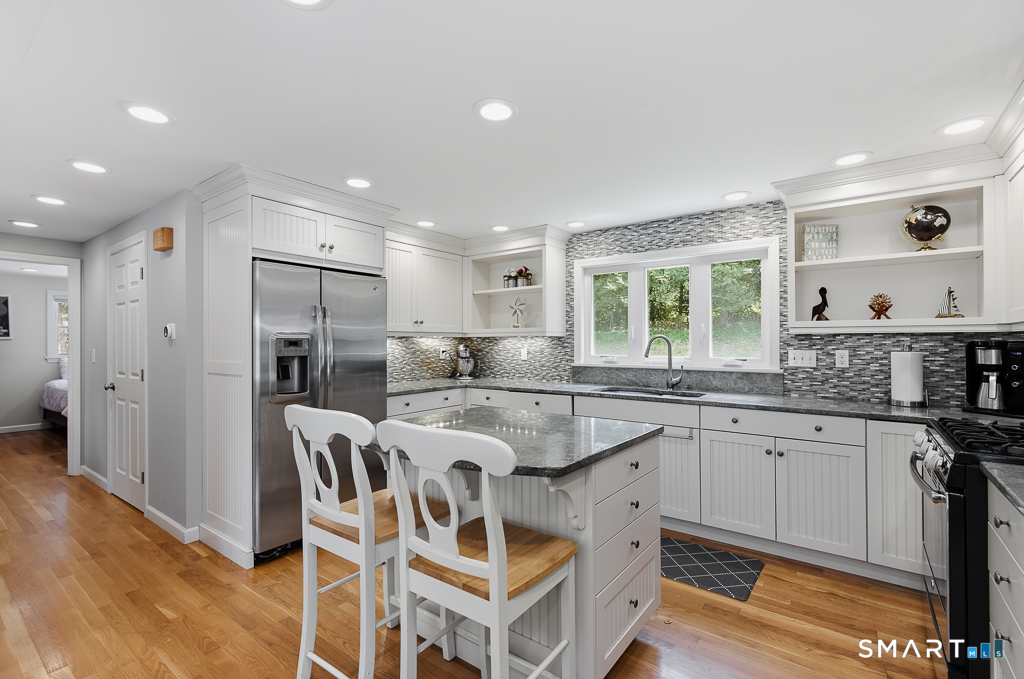 11 Ash Road Branford CT 06405