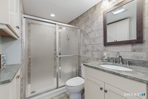 11 Ash Road Branford CT 06405