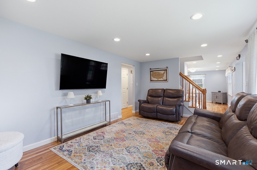 11 Ash Road Branford CT 06405