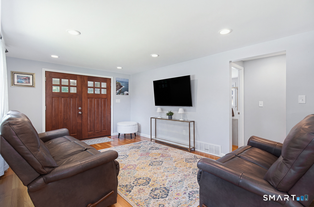 11 Ash Road Branford CT 06405