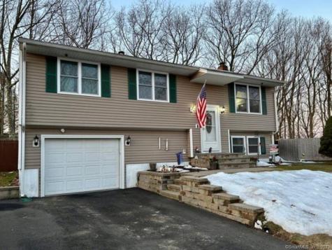 14 Harvest Lane Naugatuck CT 06770
