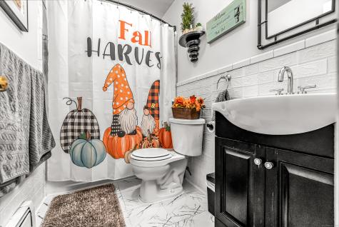 35 Kent Avenue Bridgeport CT 06610