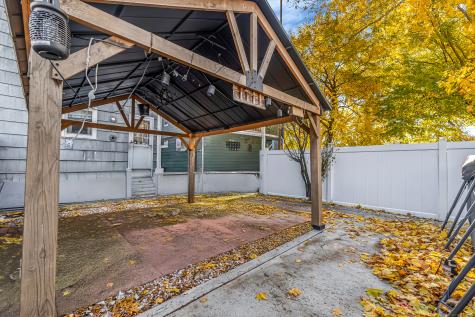 35 Kent Avenue Bridgeport CT 06610