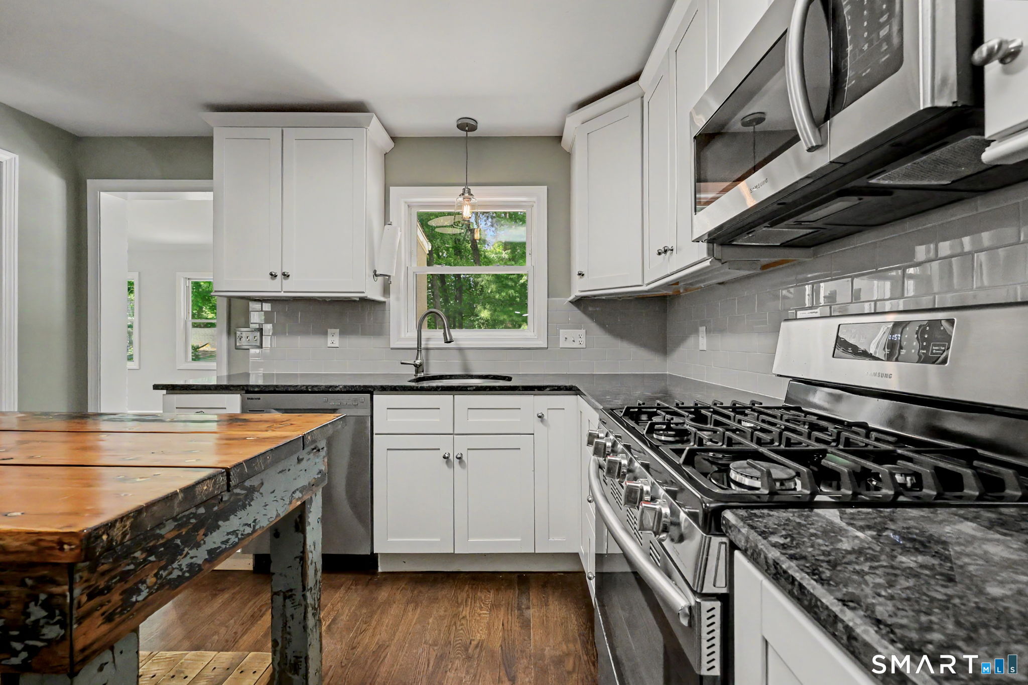 110 Lakeview Terrace New Haven CT 06515
