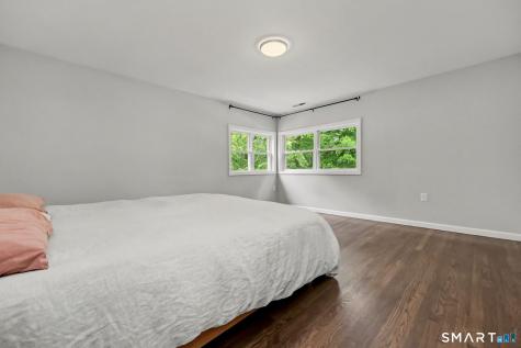 110 Lakeview Terrace New Haven CT 06515