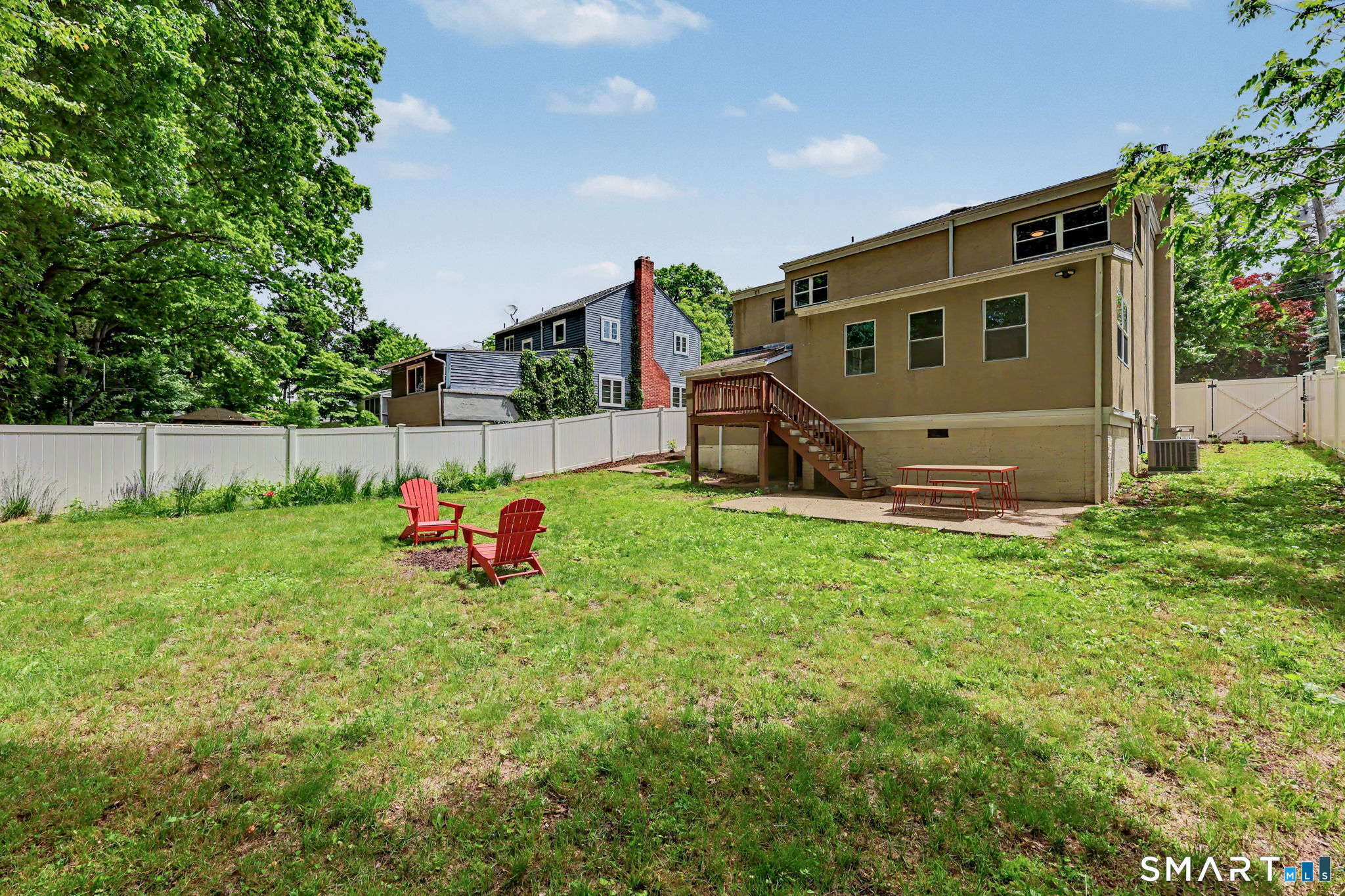 110 Lakeview Terrace New Haven CT 06515