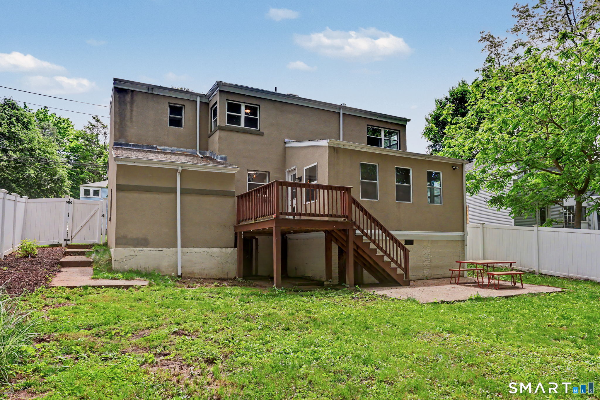 110 Lakeview Terrace New Haven CT 06515