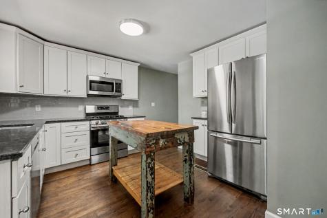 110 Lakeview Terrace New Haven CT 06515
