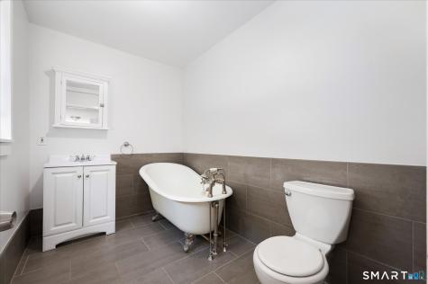 40 Valley View Lane New Milford CT 06776