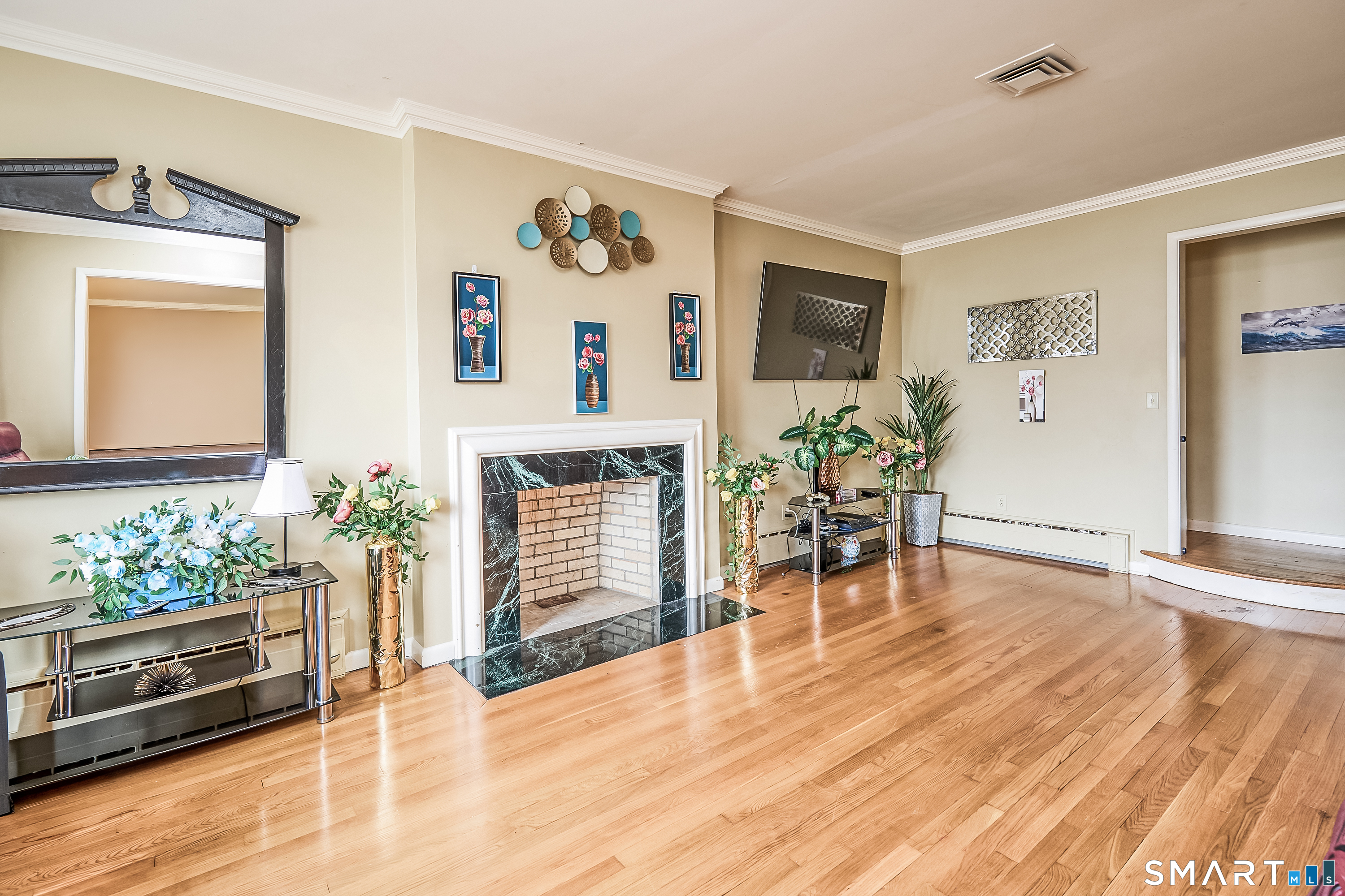 523 West Jackson Avenue Bridgeport CT 06604