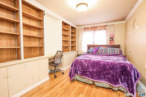 523 West Jackson Avenue Bridgeport CT 06604