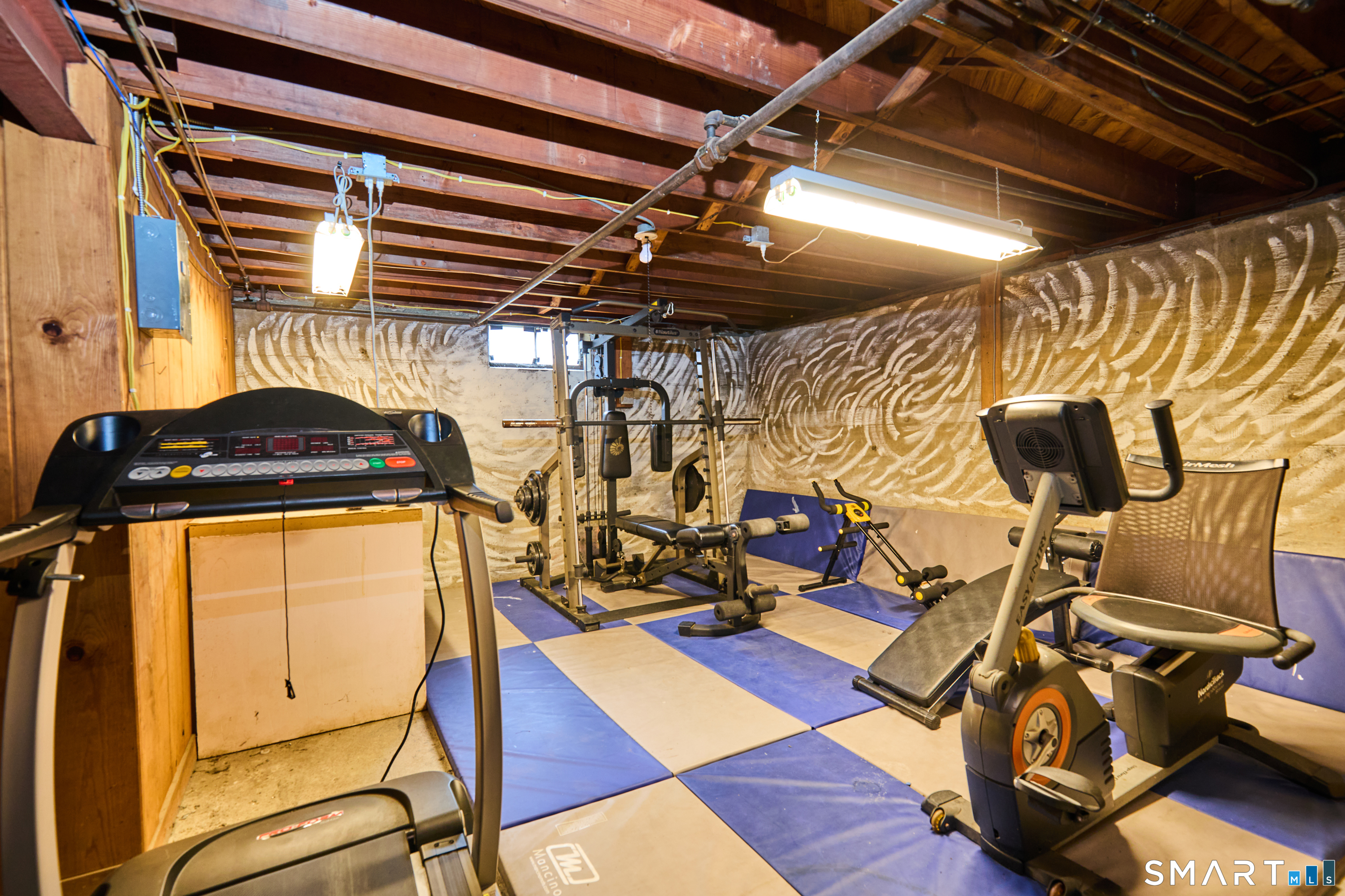 523 West Jackson Avenue Bridgeport CT 06604