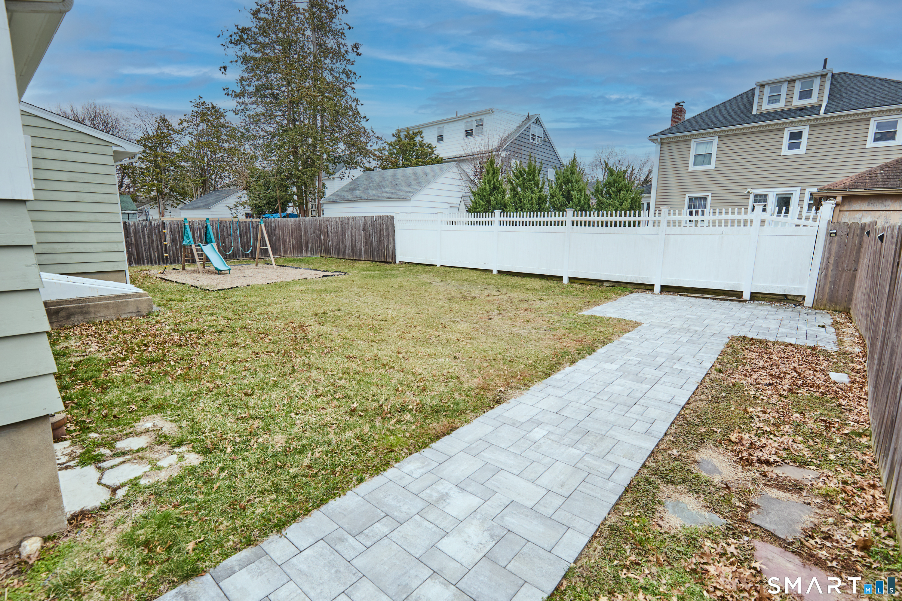 523 West Jackson Avenue Bridgeport CT 06604