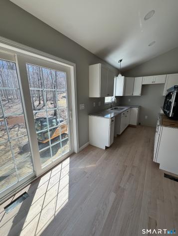 11 Mamacoke Road Waterford CT 06375