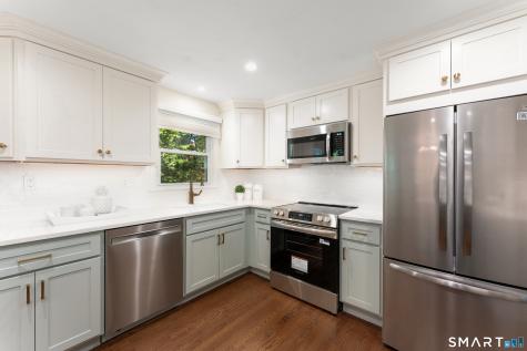 96 Glenwood Drive Guilford CT 06437