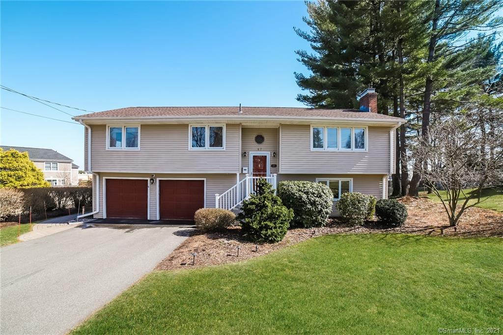 17 Farmstead Lane West Hartford CT 06117