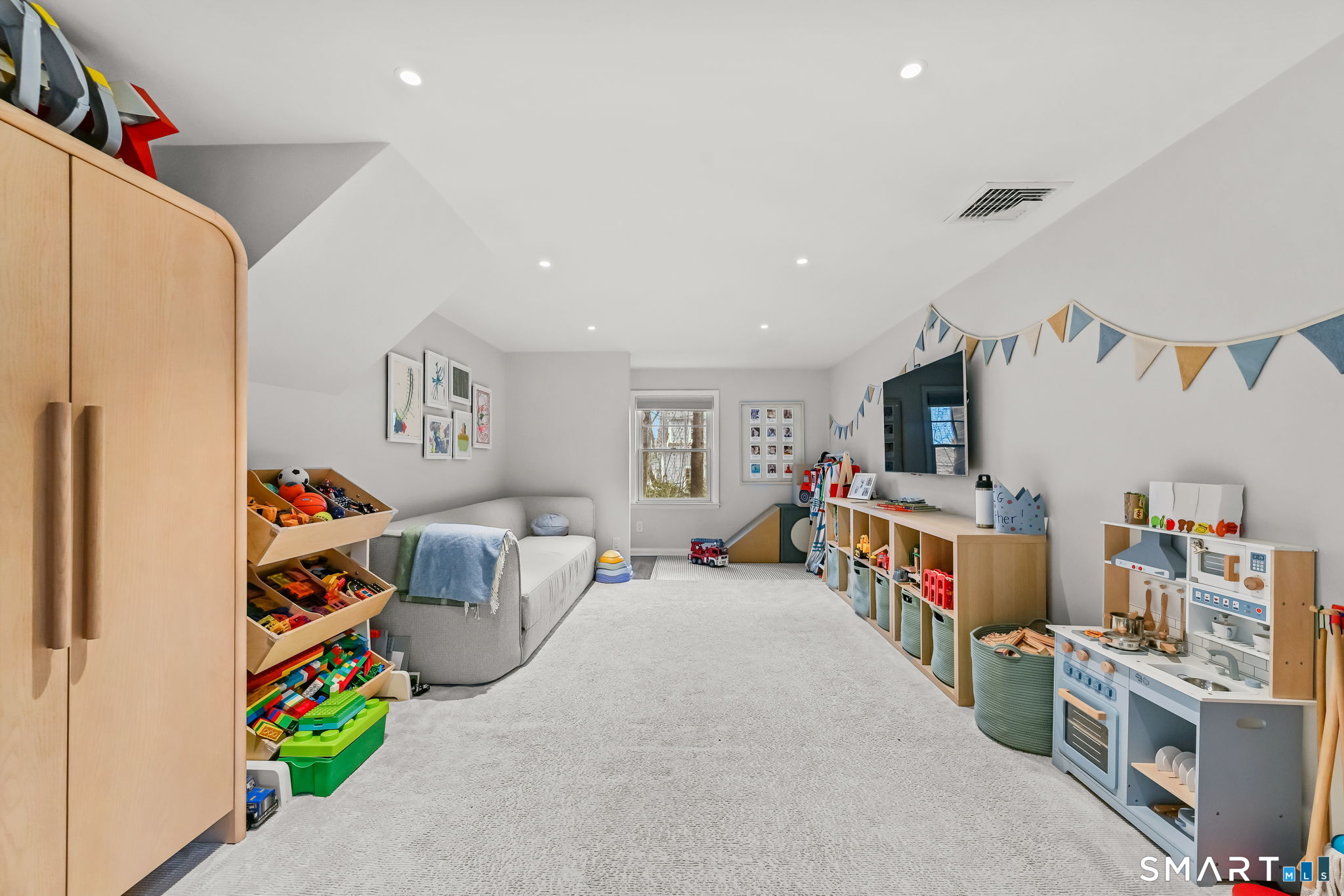 8 Willow Lane Greenwich CT 06870