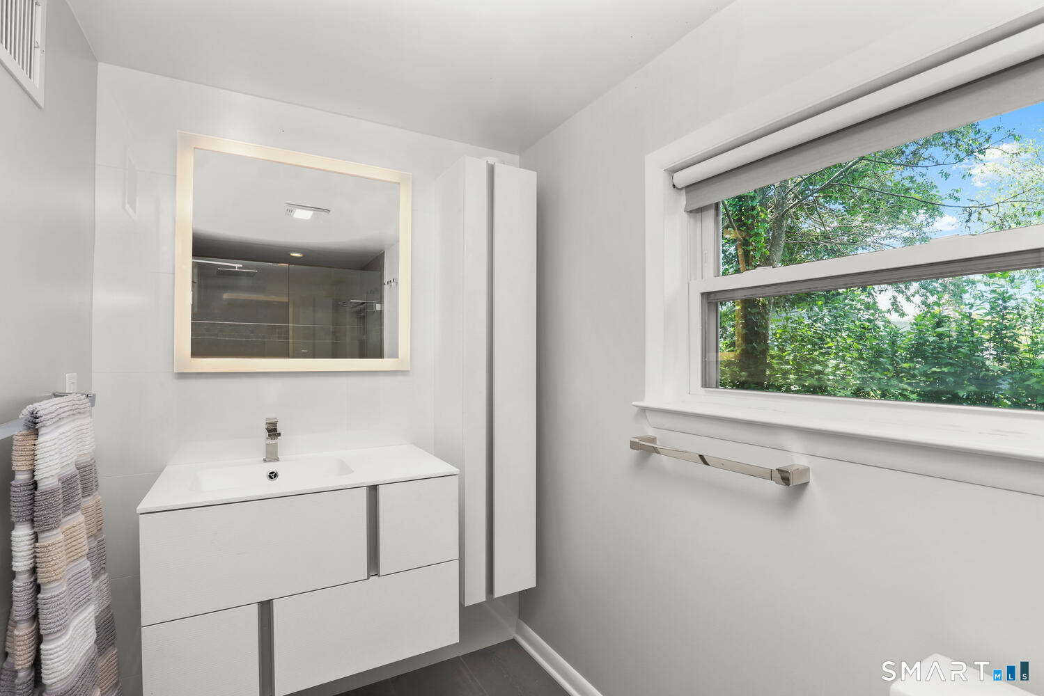 8 Willow Lane Greenwich CT 06870