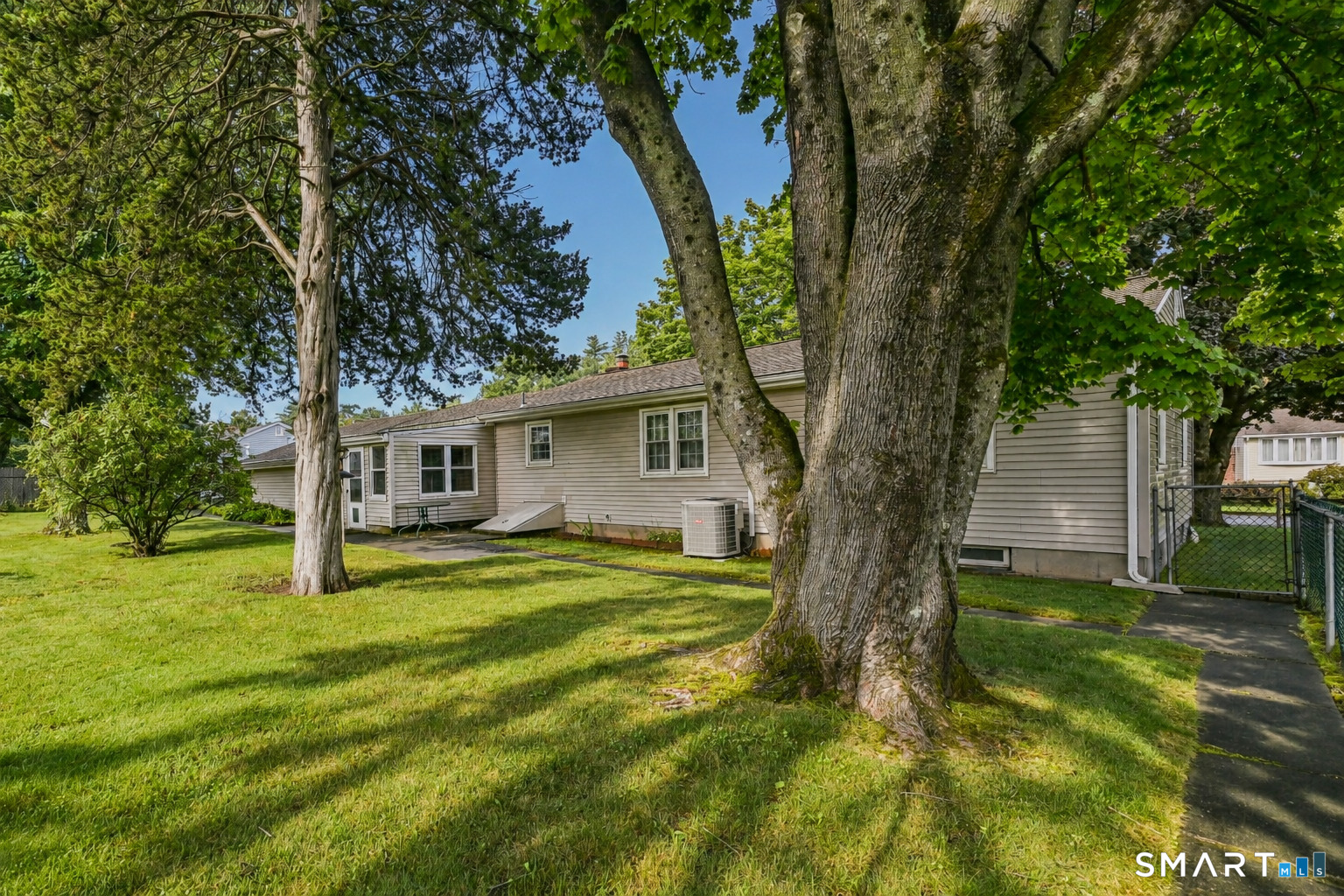 25 Danbury Lane Bristol CT 06010