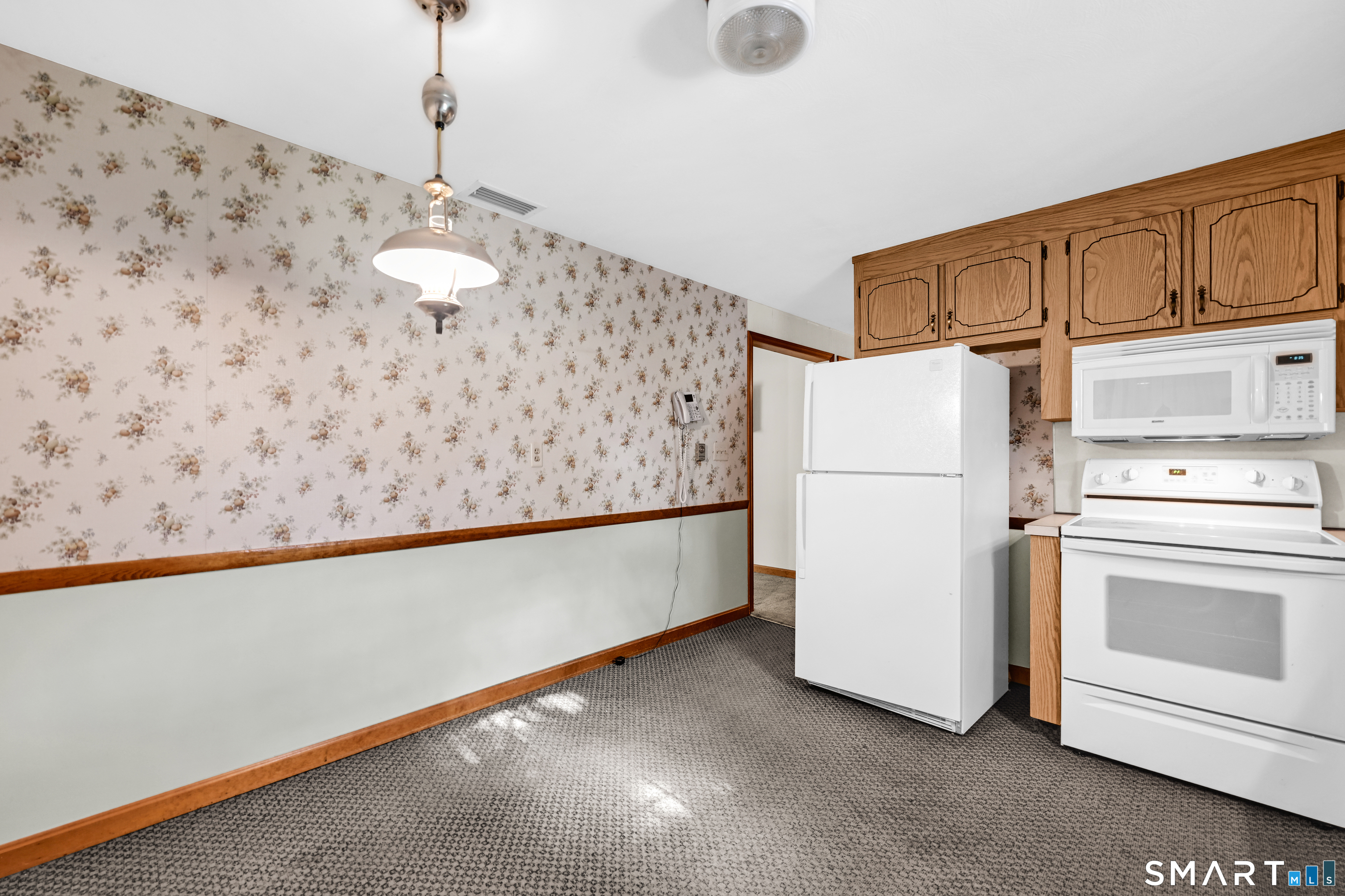 25 Danbury Lane Bristol CT 06010