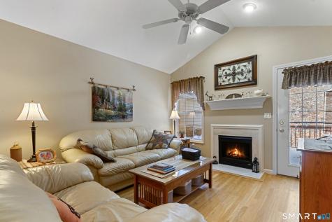 177 Julia Court Newtown CT 06482