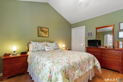 177 Julia Court Newtown CT 06482