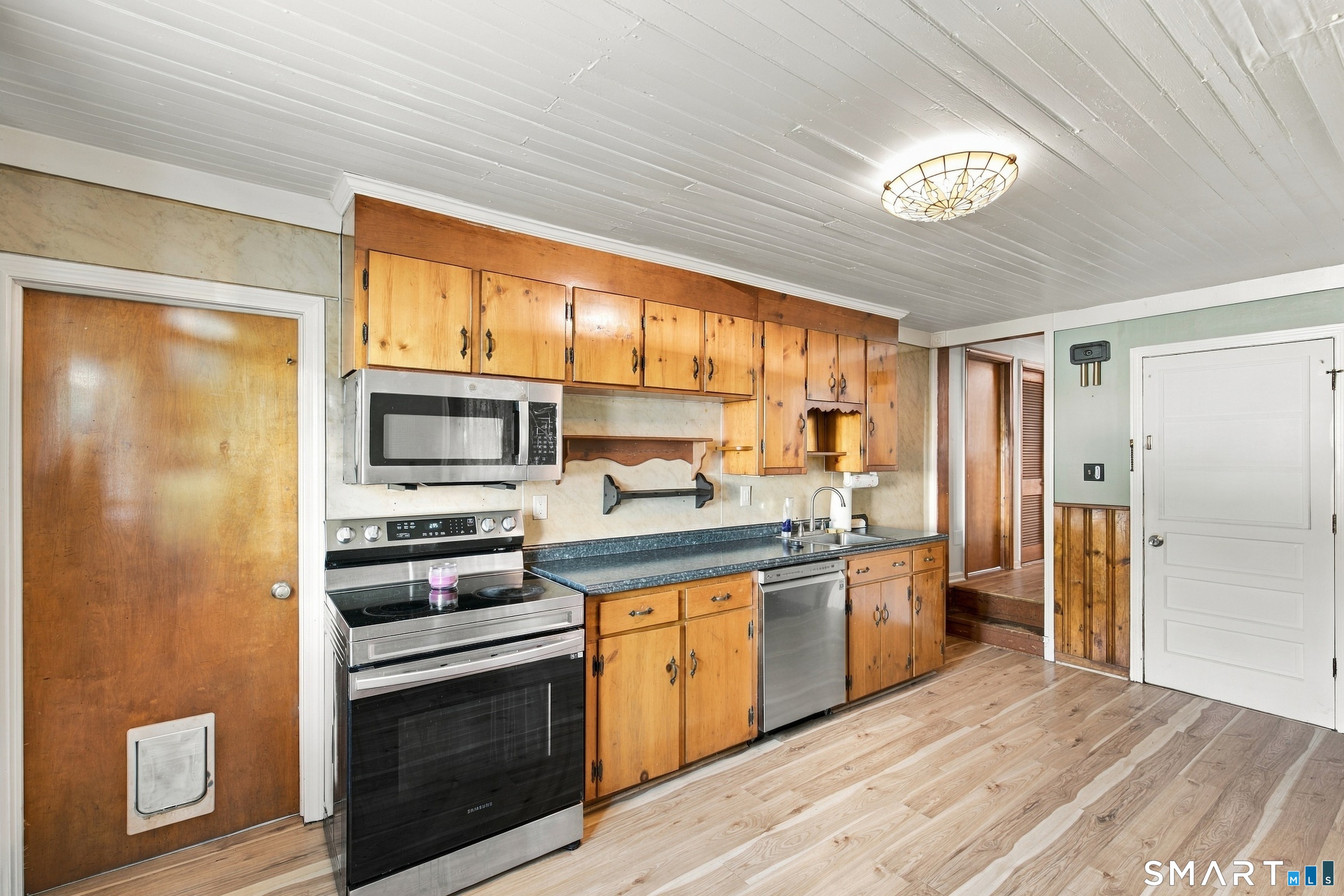 12 Columbus Avenue Enfield CT 06082