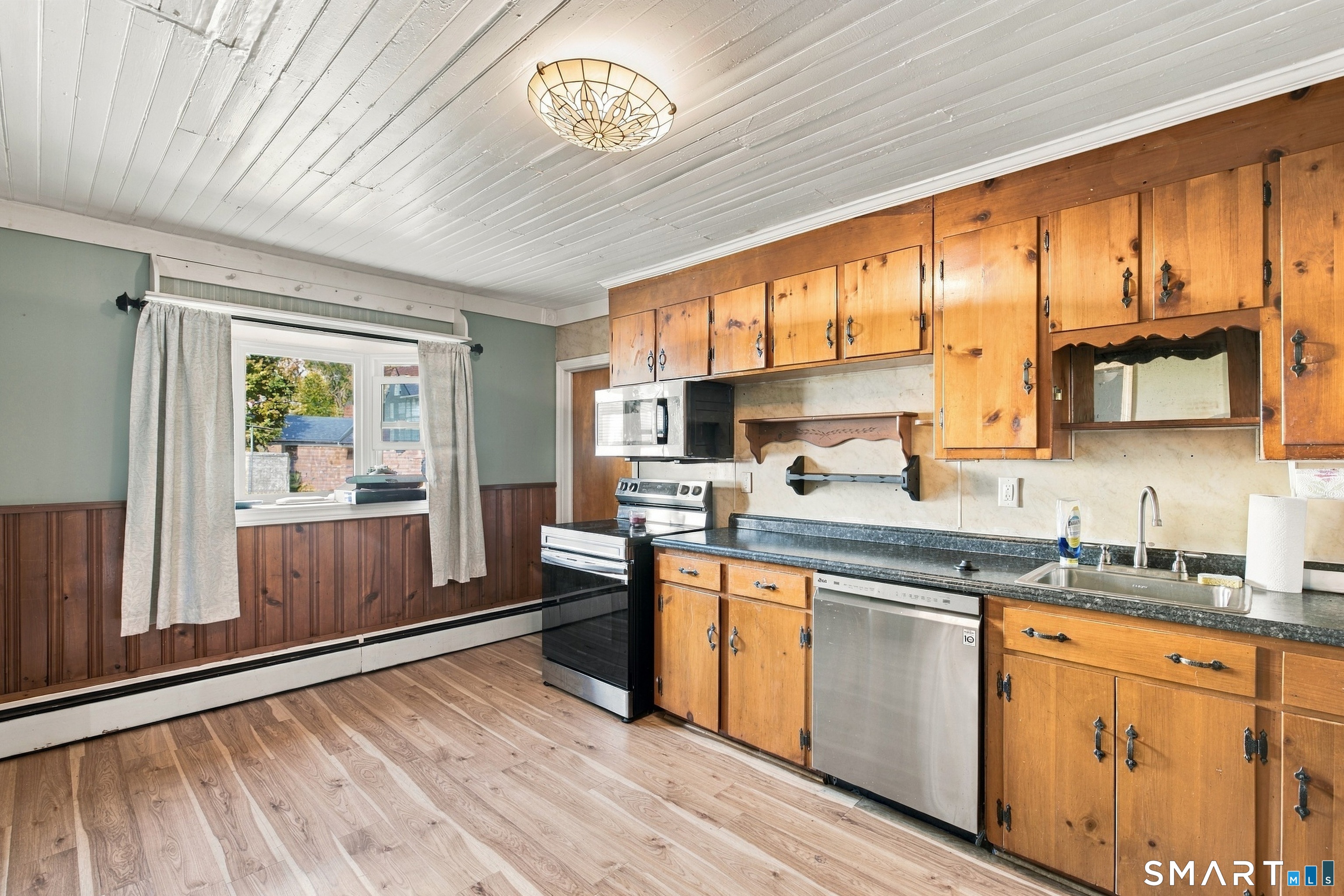 12 Columbus Avenue Enfield CT 06082