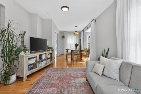 14 Warren Street New London CT 06320