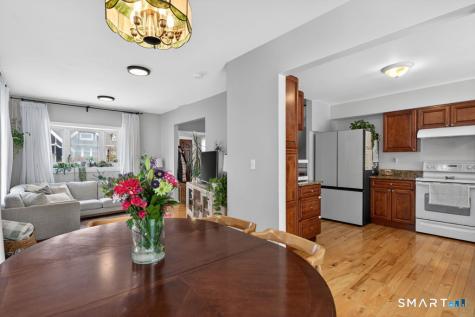 14 Warren Street New London CT 06320