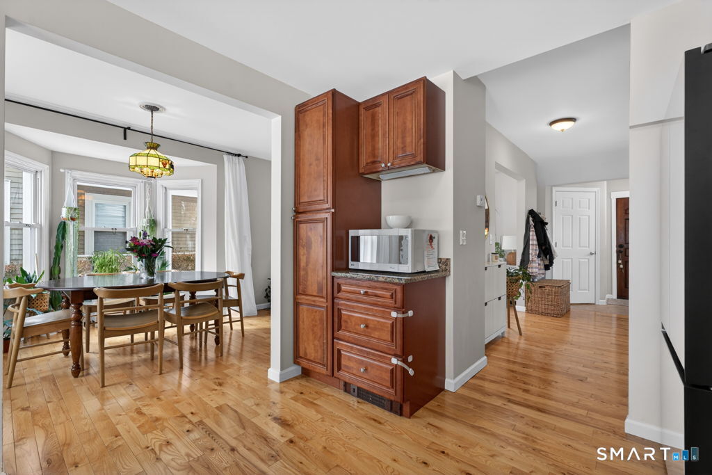 14 Warren Street New London CT 06320