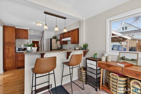 14 Warren Street New London CT 06320