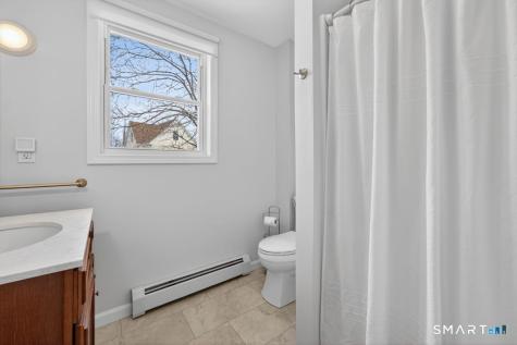 14 Warren Street New London CT 06320